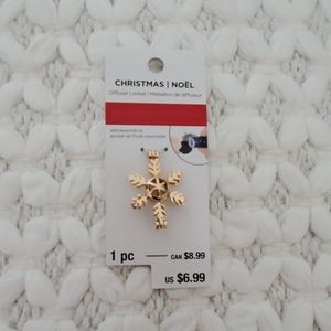 NWT  DIFFUSER LOCKET